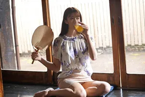 Mùa hè buồn chán ở quê quan hệ cô vợ gần nhà thiếu thốn vì lấy ông chồng già